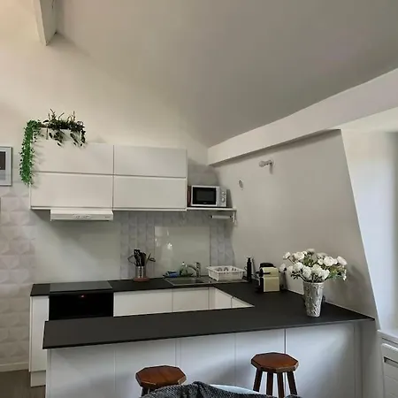 La Petite Place St Maurice