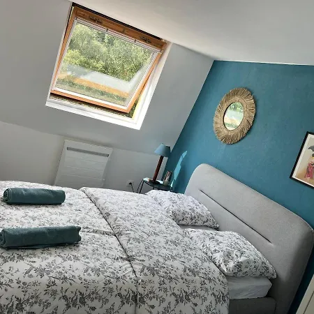 La Petite Place St Maurice